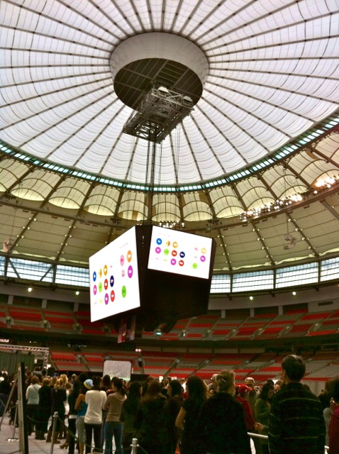 Lululemon BC Place Warehouse Sale 2013 - 02