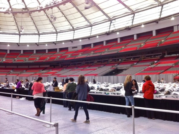 Lululemon BC Place Warehouse Sale 2013 - 03