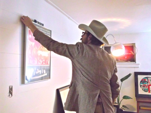 Hanging Pictures - 04